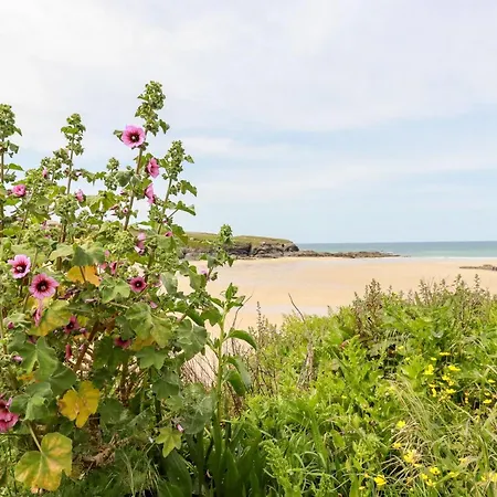 Constantine Bay Apartment